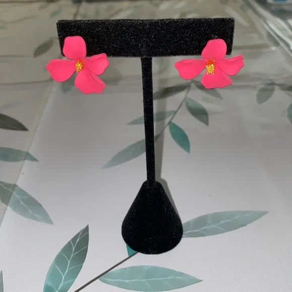 Boho Flower Stud Earrings - Picture 8 of 11